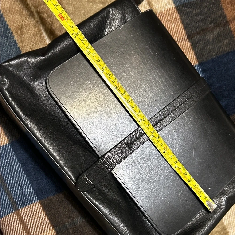 Kelsi Dagger Black Leather Shoulder Bag - Picture 9 of 12